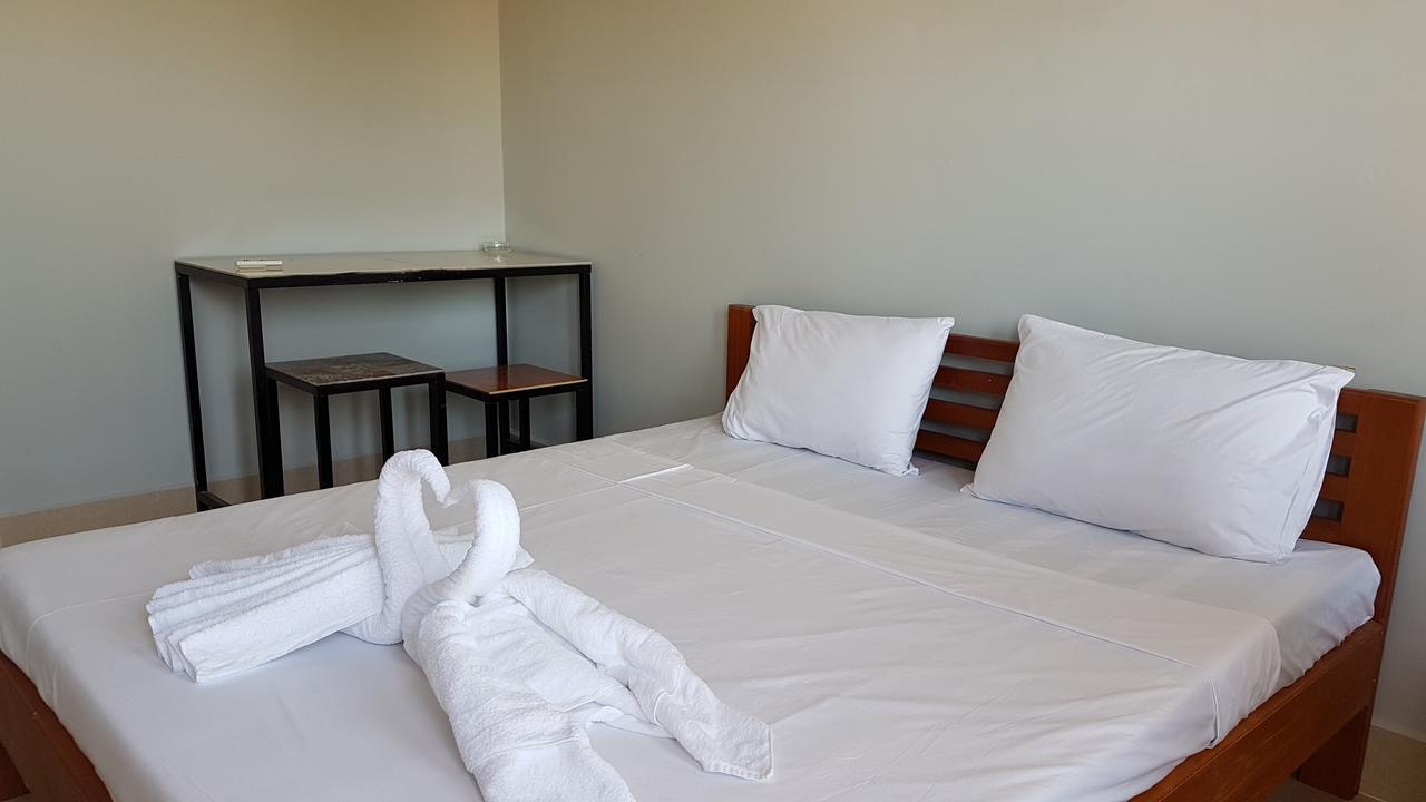 Two Moons Resort Kampot Exterior foto